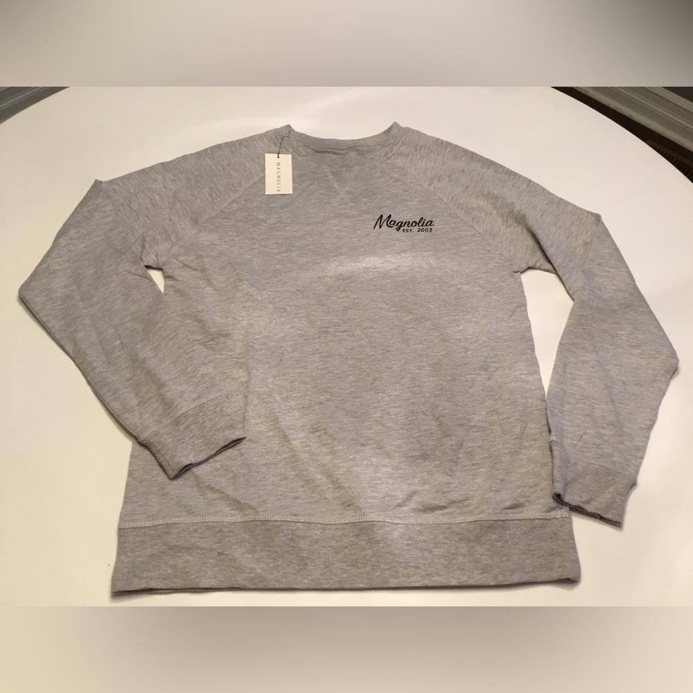 Magnolia Waco Texas sweatshirt size small